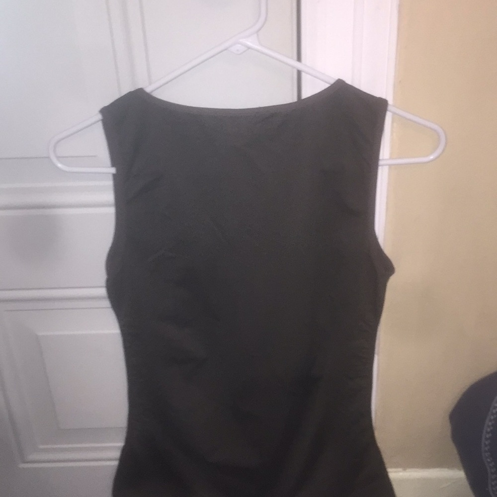 Top - Picture 2 of 2